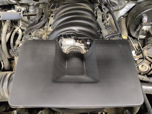 Used 2018 Chevrolet Silverado 1500 LT w/ Trailering Package AWD/4WD image 30