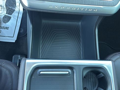 New 2025 Ford Expedition Platinum w/ Platinum Ultimate Package image 16