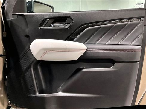 Used 2023 GMC Canyon AT4X image 22