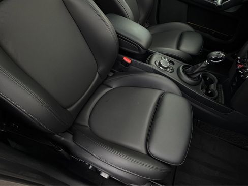 Used 2018 MINI Cooper Countryman FWD image 18