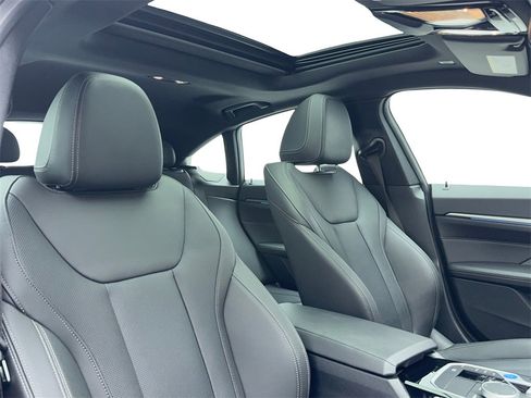 Used 2024 BMW i4 eDrive35 w/ Premium Package image 47