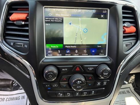Used 2018 Jeep Grand Cherokee SRT w/ Trailer Tow Group IV AWD/4WD image 20