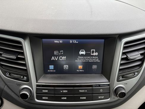 Used 2018 Hyundai Tucson Value AWD/4WD image 19