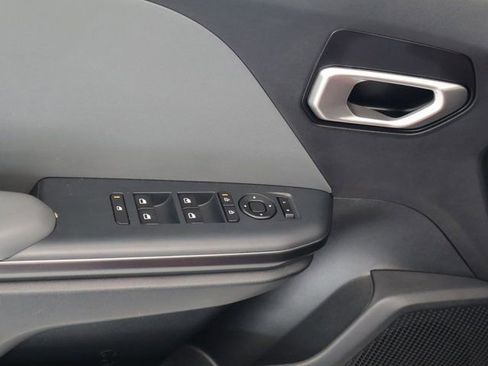 New 2025 Kia K4 LXS image 22