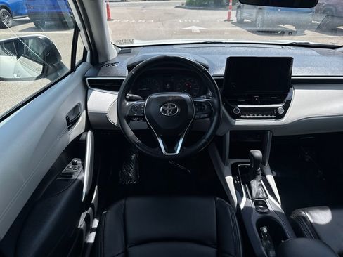 Used 2023 Toyota Corolla Cross LE w/ Moonroof Package AWD/4WD image 12