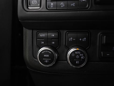 Used 2024 GMC Yukon Denali Ultimate AWD/4WD image 27