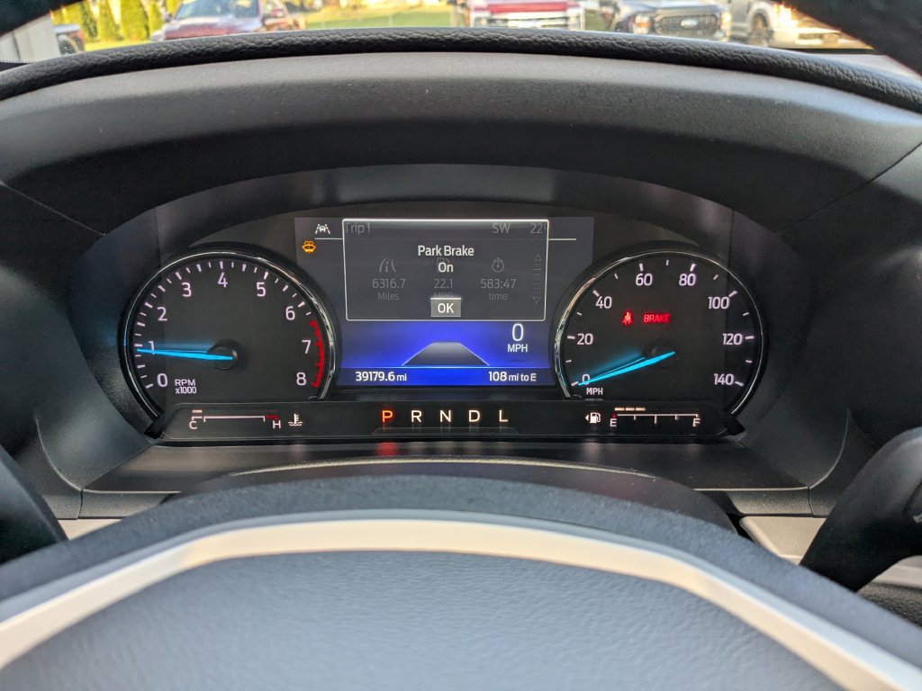 Used 2023 Ford Explorer XLT w/ Equipment Group 202A AWD/4WD image 5
