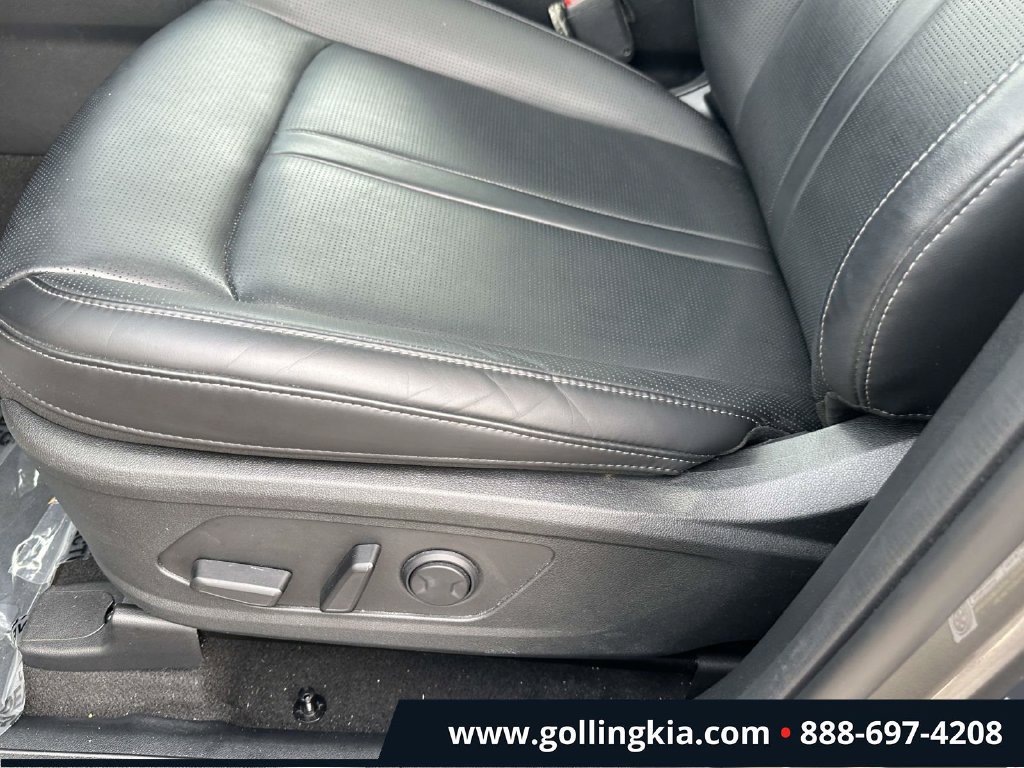 Certified 2025 Kia Sorento EX w/ EX Panoramic Sunroof Package AWD/4WD image 19