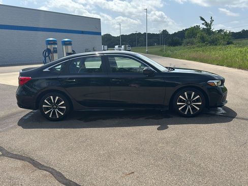 Used 2024 Honda Civic EX image 6