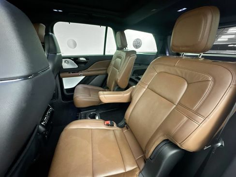 Used 2022 Lincoln Aviator Reserve w/ Equipment Group 201A RWD image 24