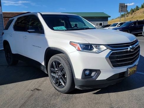 Used 2021 Chevrolet Traverse LT w/ LPO, Blackout Package image 3