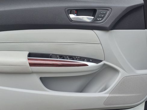 Used 2015 Acura TLX w/ Technology Package FWD image 14