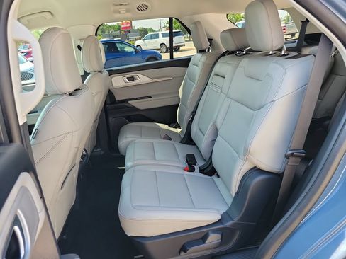 Used 2025 Ford Explorer Active w/ Active Comfort Package AWD/4WD image 22