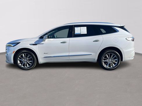 Used 2023 Buick Enclave Avenir w/ Avenir Technology Package image 4
