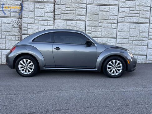 Used 2014 Volkswagen Beetle 1.8T image 8