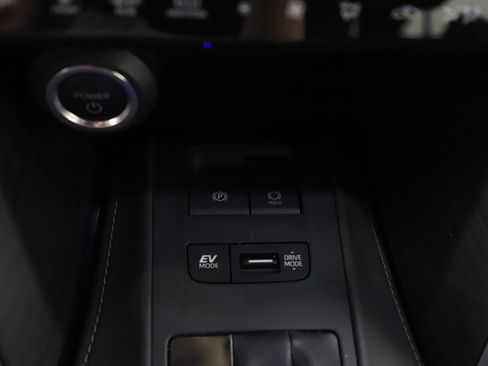 Used 2024 Toyota Venza Nightshade image 24