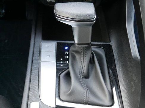 Used 2023 Hyundai Elantra SEL image 20