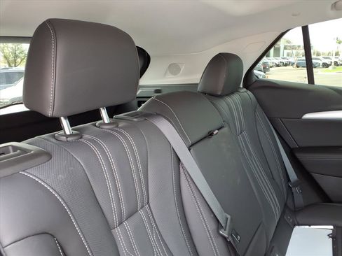 Certified 2025 Buick Envision Avenir image 14