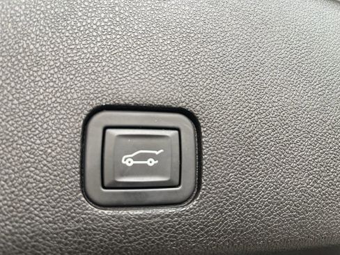 Certified 2024 Cadillac XT6 Premium Luxury w/ LPO, Floor Liner Package image 16