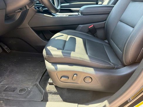 Used 2024 Chevrolet Traverse LT w/ LPO, Floor Liner Package AWD/4WD image 24