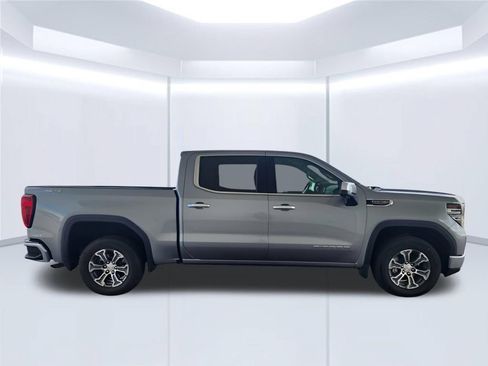 Used 2025 GMC Sierra 1500 SLT AWD/4WD image 4