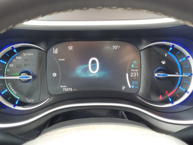 Used 2024 Chrysler Pacifica Limited FWD image 12