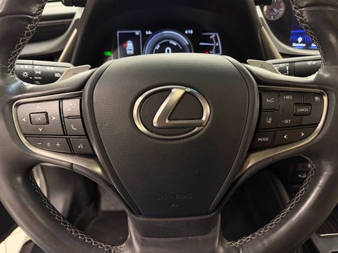 Used 2021 Lexus ES 300h w/ Premium Package FWD image 13