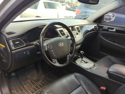 Used 2012 Hyundai Genesis 3.8 image 7
