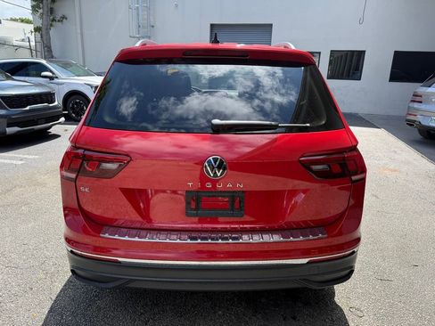 Used 2023 Volkswagen Tiguan SE FWD image 5