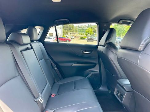 Certified 2023 Toyota Venza XLE AWD/4WD image 14