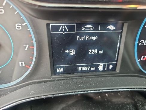 Used 2016 Chevrolet Cruze LT FWD image 4