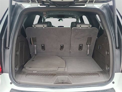 Used 2024 GMC Yukon SLT image 12