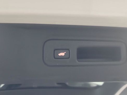 Certified 2023 Honda Pilot Touring image 8