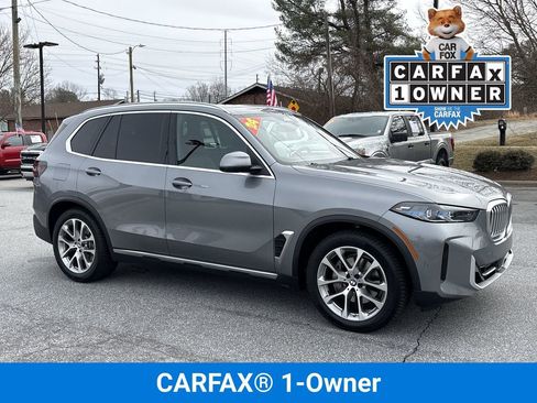 Used 2024 BMW X5 xDrive40i w/ Premium Package image 2