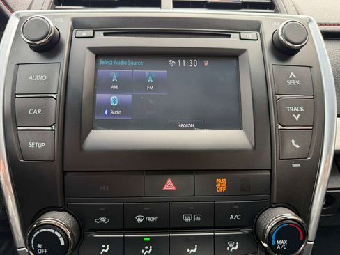 Used 2016 Toyota Camry SE FWD image 15