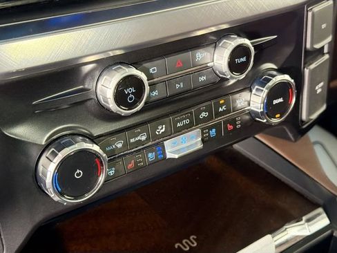 Used 2025 Ford F250 King Ranch AWD/4WD image 16