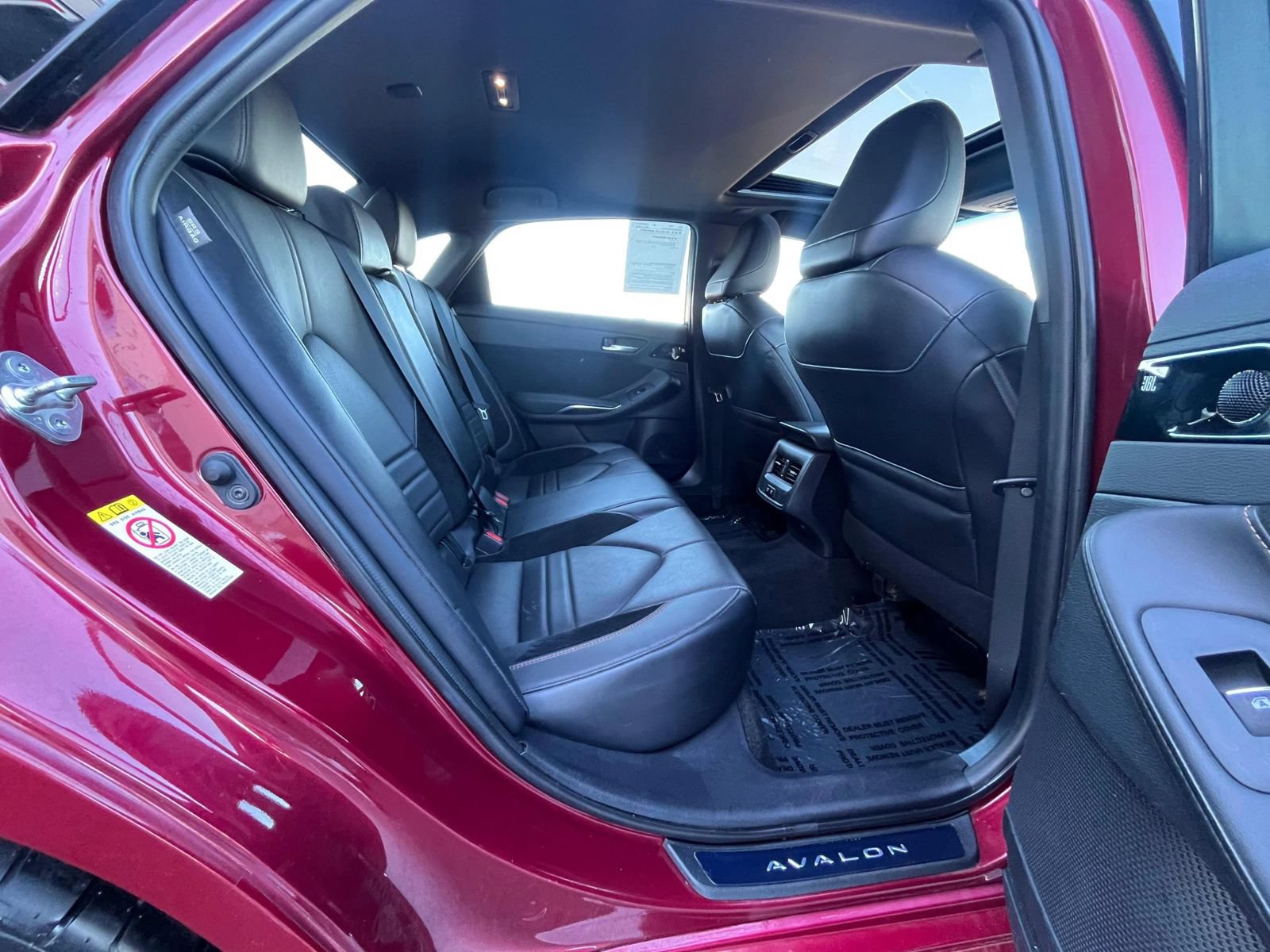 Used 2019 Toyota Avalon XSE FWD image 35