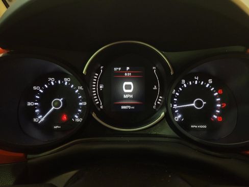 Used 2019 FIAT 500L Trekking w/ Popular Equipment Group FWD image 23