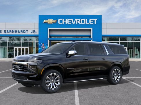 New 2026 Chevrolet Suburban Premier image 3