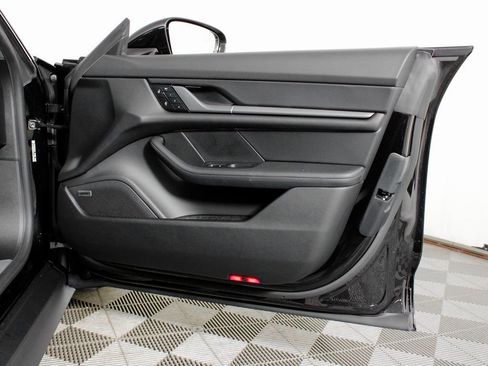 Certified 2026 Porsche Taycan AWD/4WD image 39