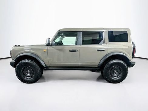 Used 2025 Ford Bronco Badlands w/ Sasquatch Package AWD/4WD image 5
