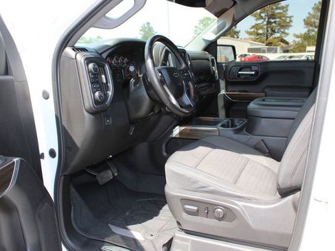Used 2022 Chevrolet Silverado 1500 LT Trail Boss w/ Bed Protection Package AWD/4WD image 11