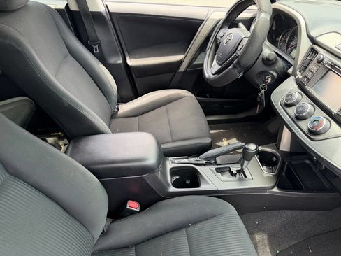 Used 2016 Toyota RAV4 LE FWD image 15
