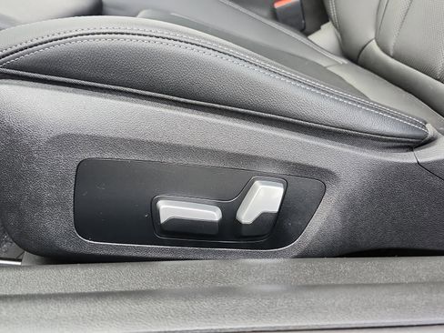 Certified 2022 BMW 230i Coupe w/ Convenience Package image 30