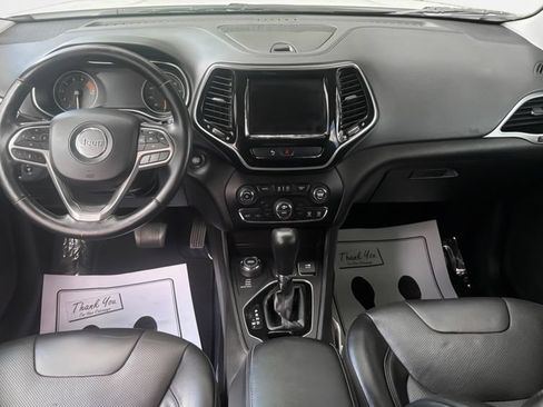 Used 2019 Jeep Cherokee Limited AWD/4WD image 16