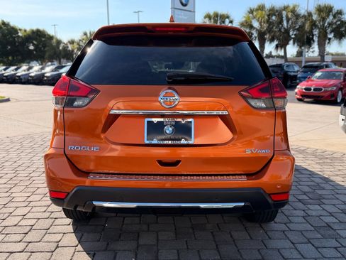 Used 2019 Nissan Rogue SV AWD/4WD image 9