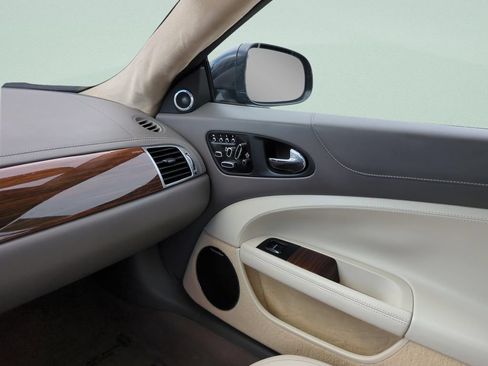 Used 2013 Jaguar XK Convertible RWD image 9