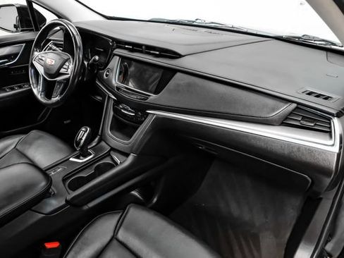 Used 2019 Cadillac XT5 Premium Luxury w/ Advanced Security Package FWD image 11