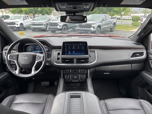 Used 2023 Chevrolet Tahoe Z71 w/ Luxury Package AWD/4WD image 15
