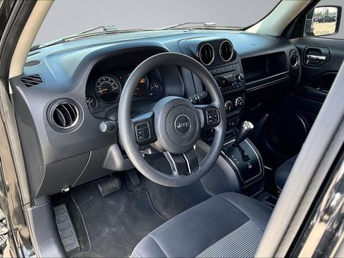 Certified 2017 Jeep Patriot Sport w/ Power Value Group FWD image 4